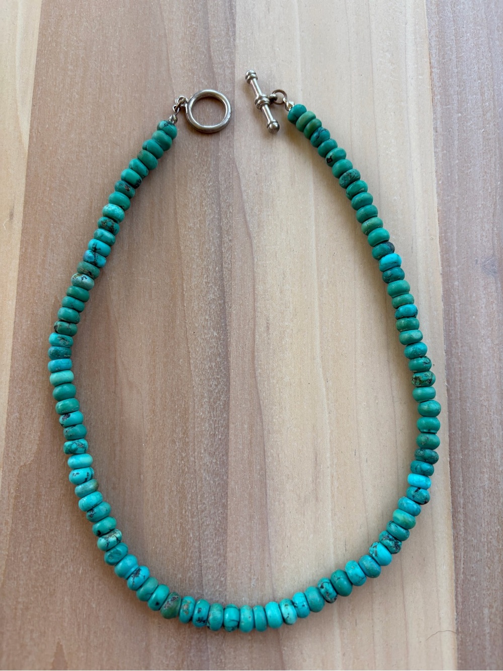 Beautiful vintage turquoise bead necklace